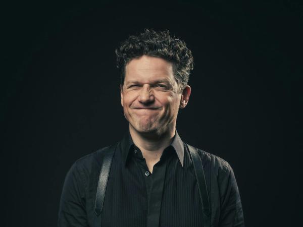 Farce Majeure - door Michael Van Peel © c Johannes Vande Voorde