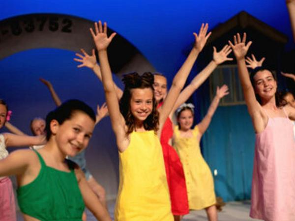 Musical (De Berbers en de Pompies) - Schoten (Sint-Eduardus) © YES Events