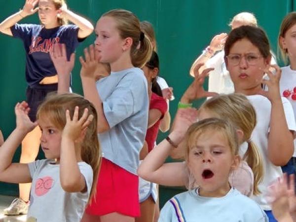 DANSKAMP: Discofeest © Dansgroep Chara