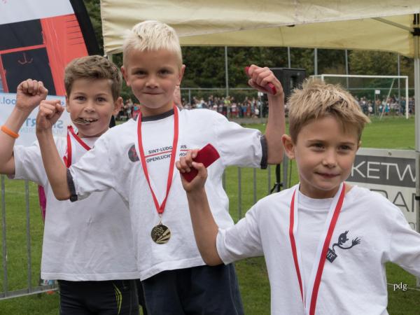 Bekijk de fotoreportage van de scholencross