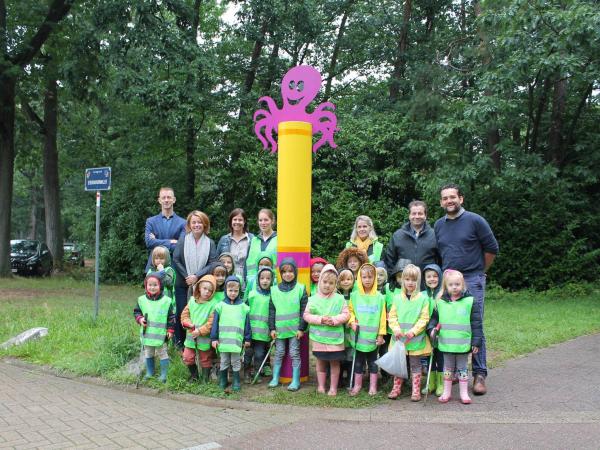 Alle Schotense basisscholen krijgen Octopuspaal