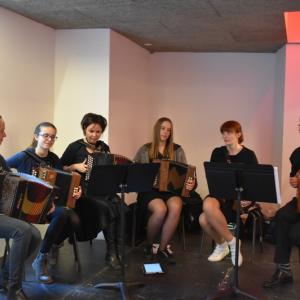 Schoten schittert op Dag van de Academies