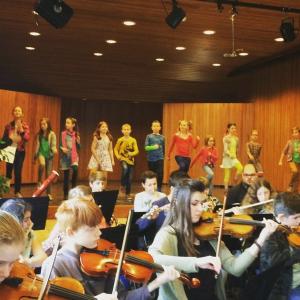 Schoten schittert op Dag van de Academies