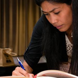 Inburgeraars behalen attest en vieren feest (fotoreportage)